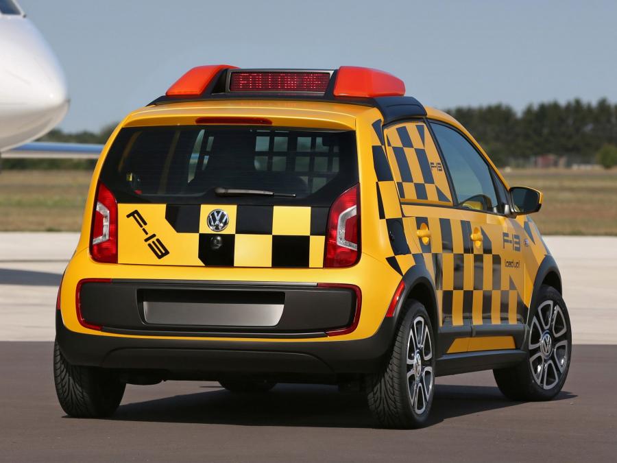  Volkswagen e-load up! Concept 2013 года  (фото 7 из 12)